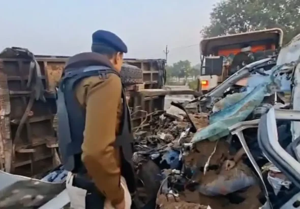 Mangled wreckage of a Toyota Fortuner SUV crushed under a sand-laden tractor after fatal high-speed collision on Gwalior-Jhansi Highway, Madhya Pradesh